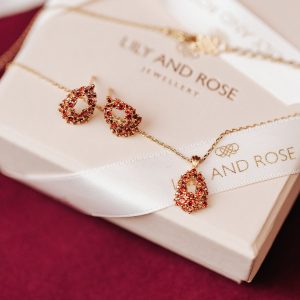 Petite Miss Alice – Garnet / 2 PCS SET