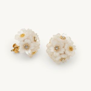 Chloe earrings – Creme puff