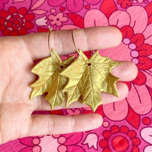 Höstlöv örhängen – Stora guld