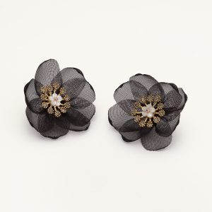 Organza botanical earrings – Black